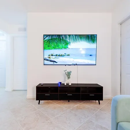 Stunning Miami Escape Near Beach Pet Friendly Exterior photo