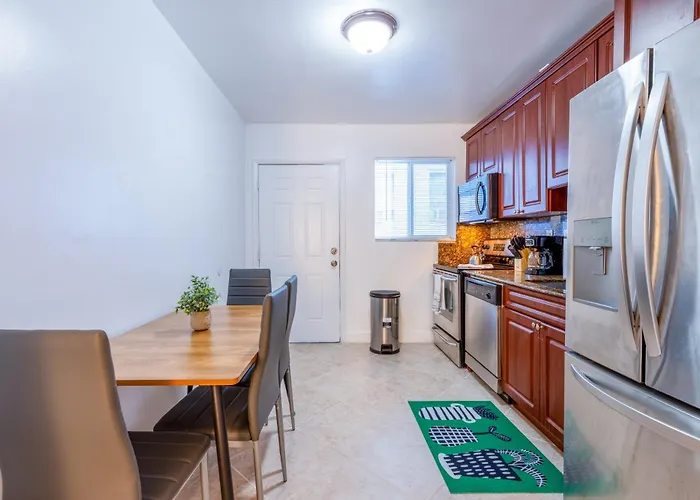 Stunning Miami Escape Near Beach Pet Friendly